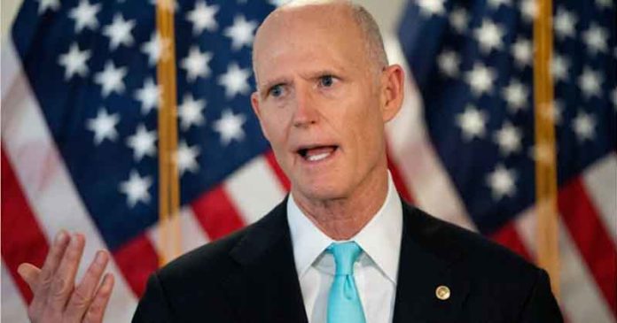 Senador Rick Scott da positivo al coronavirus