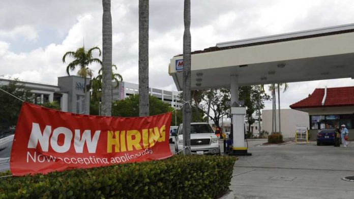 La tasa de desempleo de Florida cayó al 6.5% en Octubre