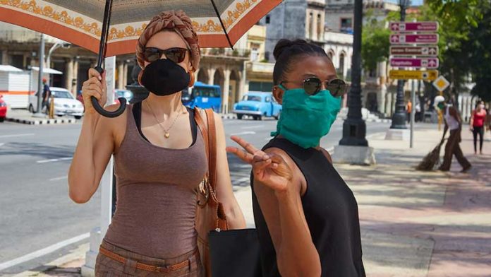Cuba reporta 1,418 nuevos casos de COVID y cinco fallecidos