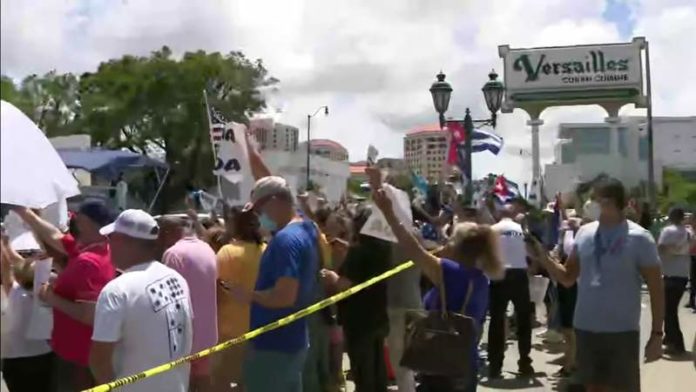 Protestas en Cuba impulsan manifestaciones en la Pequeña Habana