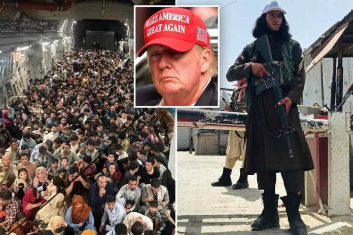 Trump critica la evacuación de afganos, pide que se dé prioridad a los estadounidenses