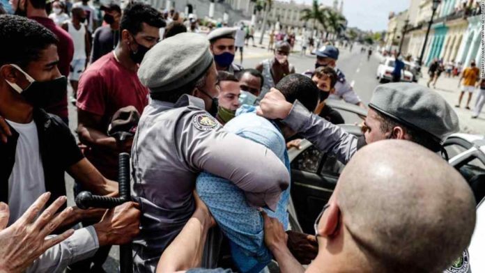 EEUU impone sanciones a tres funcionarios cubanos por la represión de las protestas