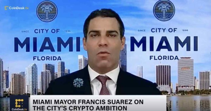 Los residentes de Miami recibirán las ganancias de las criptomonedas de la ciudad, dice el alcalde