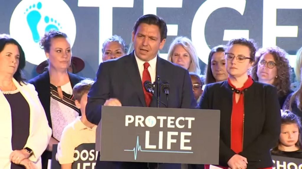 DeSantis promulga prohibición del aborto después de seis semanas DeSantis promulga prohibición del aborto después de seis semanas