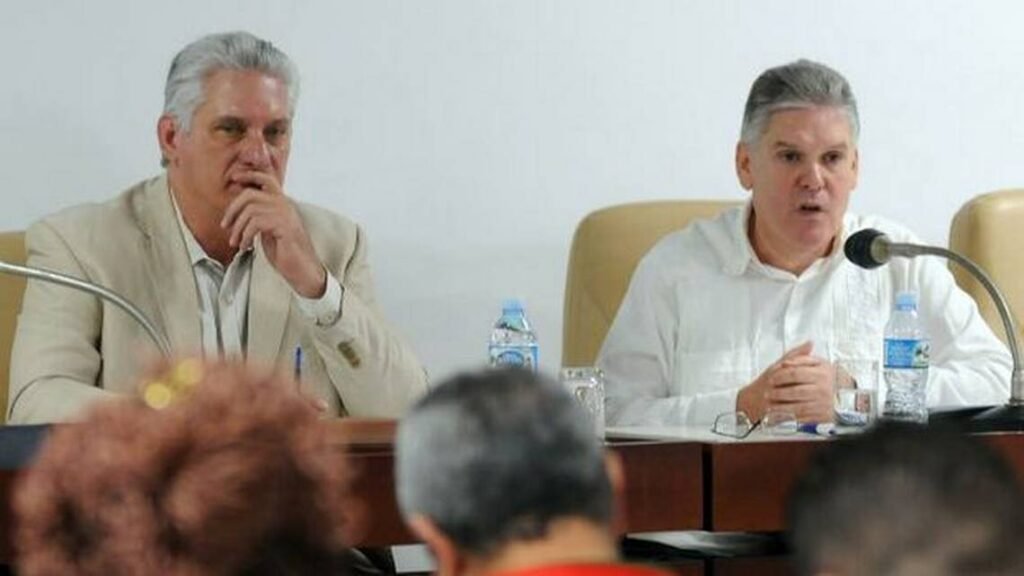 El presidente de Cuba reemplaza al ministro de Economía tras retrasos en el aumento de precios
